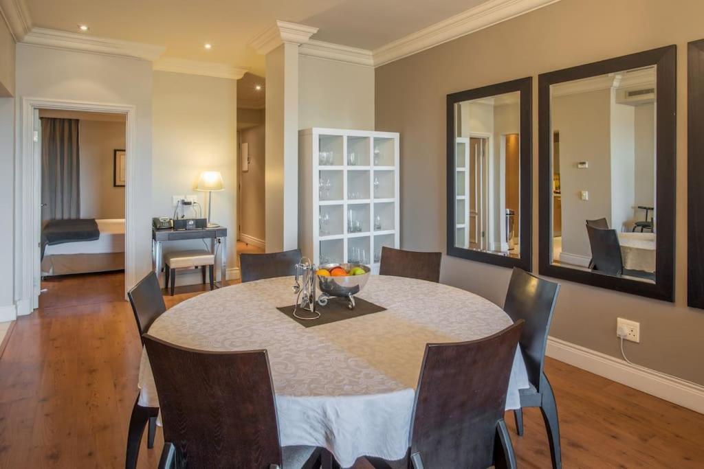 Apartment Cape Royale Cape Town