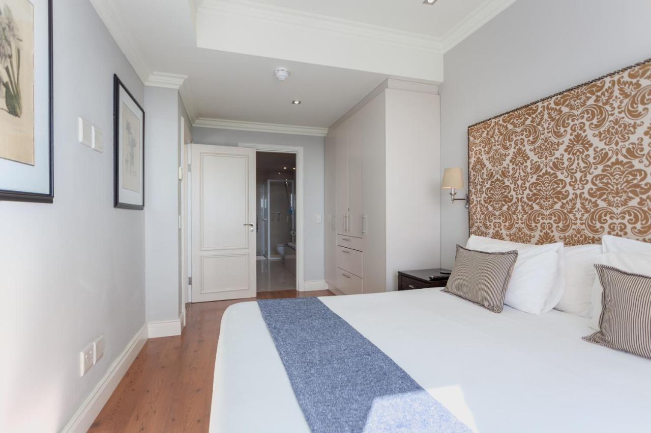 Cape Royale Apartment *