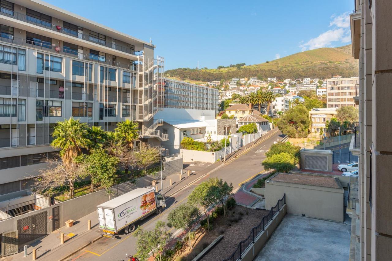 Cape Royale * Cape Town
